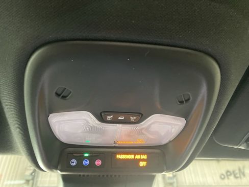 Certified 2025 Chevrolet Colorado Z71 w/ Technology Package image 37