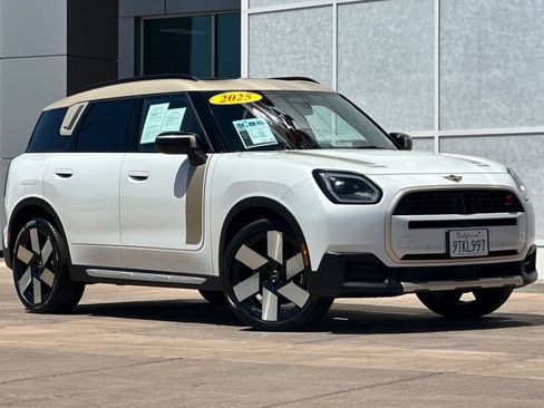 Used 2025 MINI Cooper Countryman S w/ Comfort Package Max AWD/4WD image 2