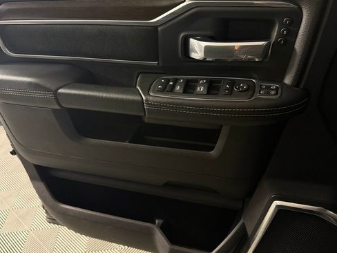 Used 2024 RAM 2500 Laramie AWD/4WD image 28