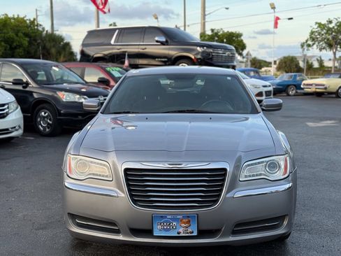 Used 2011 Chrysler 300 RWD image 10
