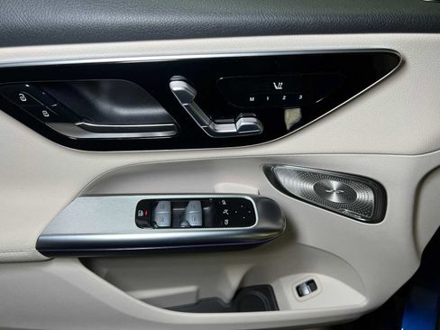 Certified 2025 Mercedes-Benz GLC 300 4MATIC image 22