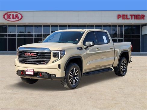 Used 2022 GMC Sierra 1500 AT4 w/ AT4 Premium Package image 3