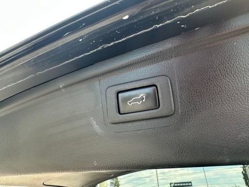 Used 2018 Subaru Outback 3.6R Limited AWD/4WD image 27