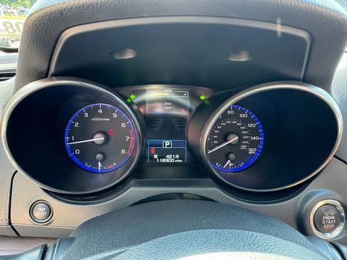 Used 2019 Subaru Outback 3.6R Touring AWD/4WD image 18