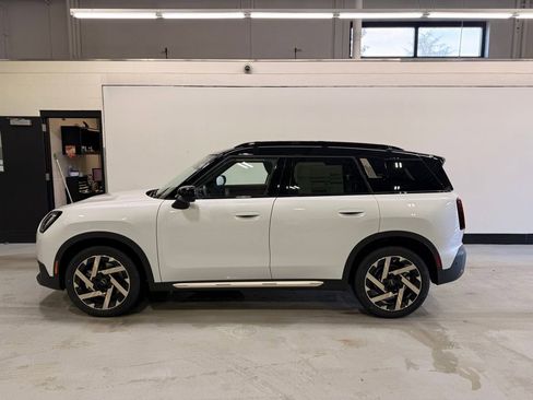 New 2026 MINI Cooper Countryman S image 2