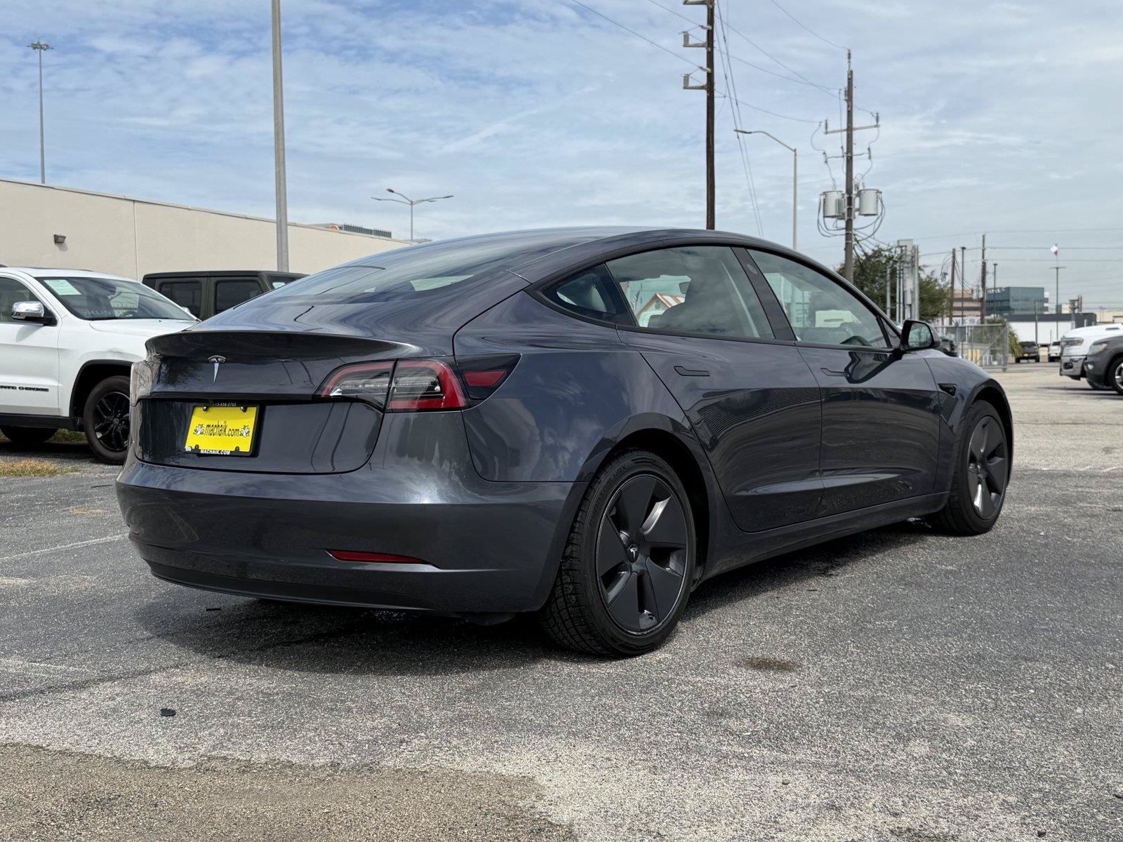 Used 2023 Tesla Model 3 Standard Range RWD image 5