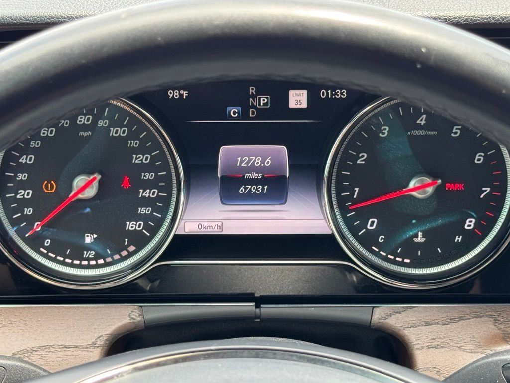 Used 2018 Mercedes-Benz E 400 4MATIC Sedan image 25