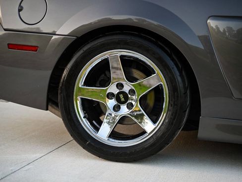 Used 2003 Ford Mustang Cobra RWD image 11