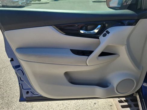 Used 2022 Nissan Rogue Sport SL image 15