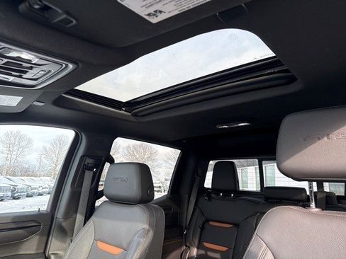Certified 2023 GMC Sierra 1500 AT4 w/ AT4 Premium Package image 20