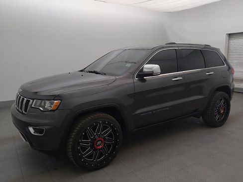 Used 2018 Jeep Grand Cherokee Limited RWD image 2