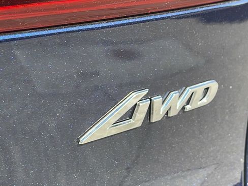 Used 2025 Genesis GV70 2.5T w/ Select Package image 30