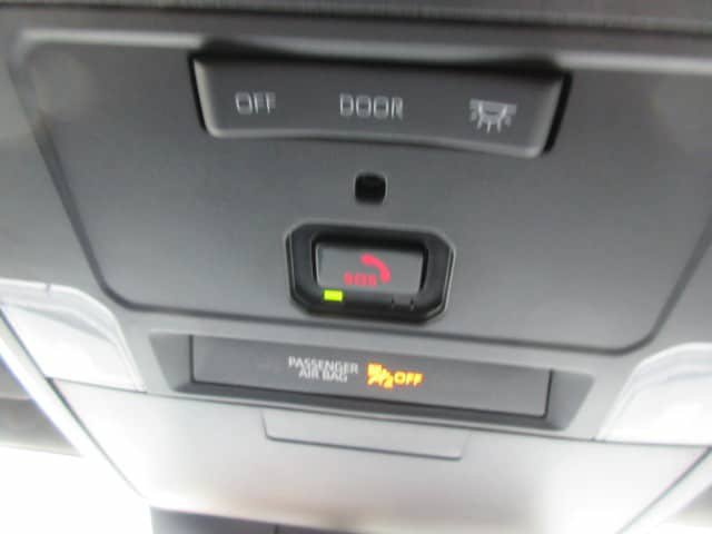 Used 2025 Toyota Tacoma SR5 AWD/4WD image 30