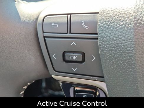 Certified 2025 Toyota Camry SE FWD image 17