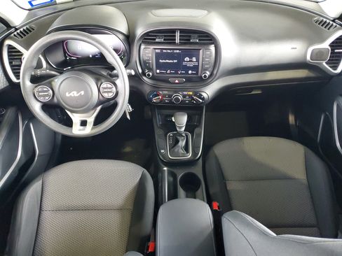 Used 2024 Kia Soul LX w/ Option Group 015 FWD image 10