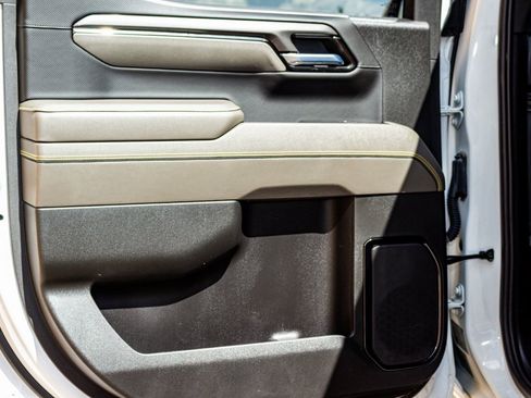 Used 2022 Chevrolet Silverado 1500 ZR2 w/ Technology Package image 26