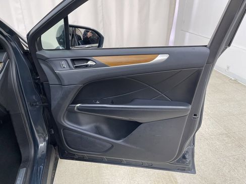 Used 2019 Lincoln MKC Select w/ Select Plus Package image 9