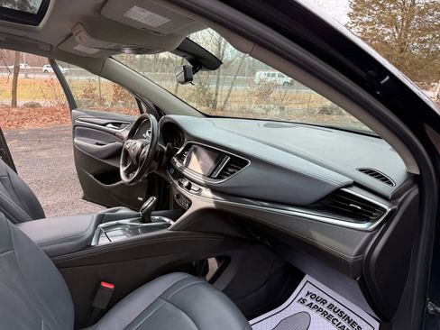 Used 2019 Buick Enclave Premium w/ Experience Buick Package image 12