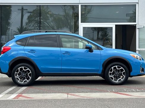 Used 2016 Subaru Crosstrek 2.0i Limited w/ Popular Package #2 image 3