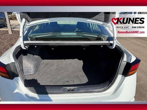 Used 2025 Nissan Altima 2.5 SV image 7