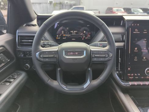 Used 2025 GMC Yukon AT4 w/ AT4 Premium Package AWD/4WD image 16