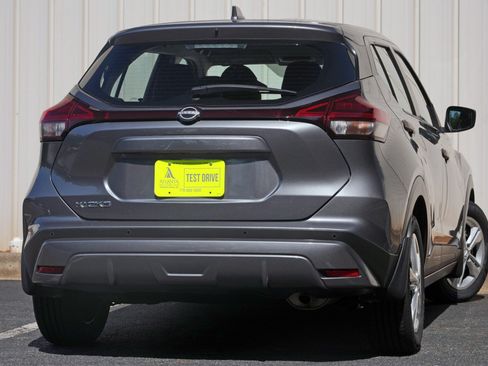 Used 2024 Nissan Kicks S FWD image 4