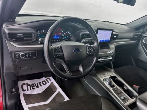 Used 2020 Ford Explorer XLT w/ Class III Trailer Tow Package AWD/4WD image 9