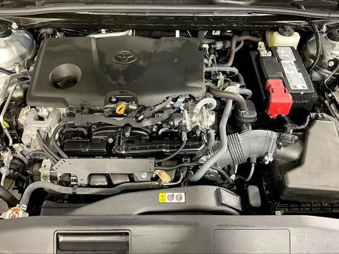 Used 2024 Toyota Camry LE image 9