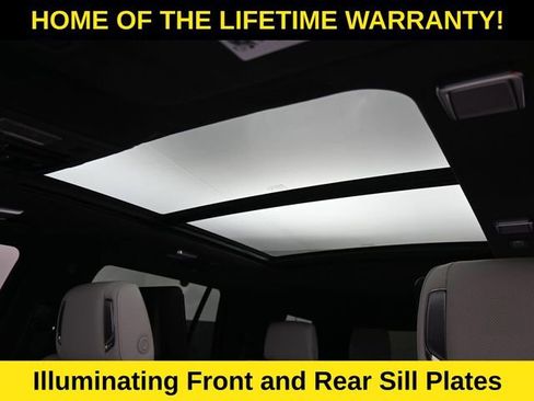 Used 2025 Cadillac Escalade Sport Platinum w/ LPO, Floor Liner Package AWD/4WD image 42