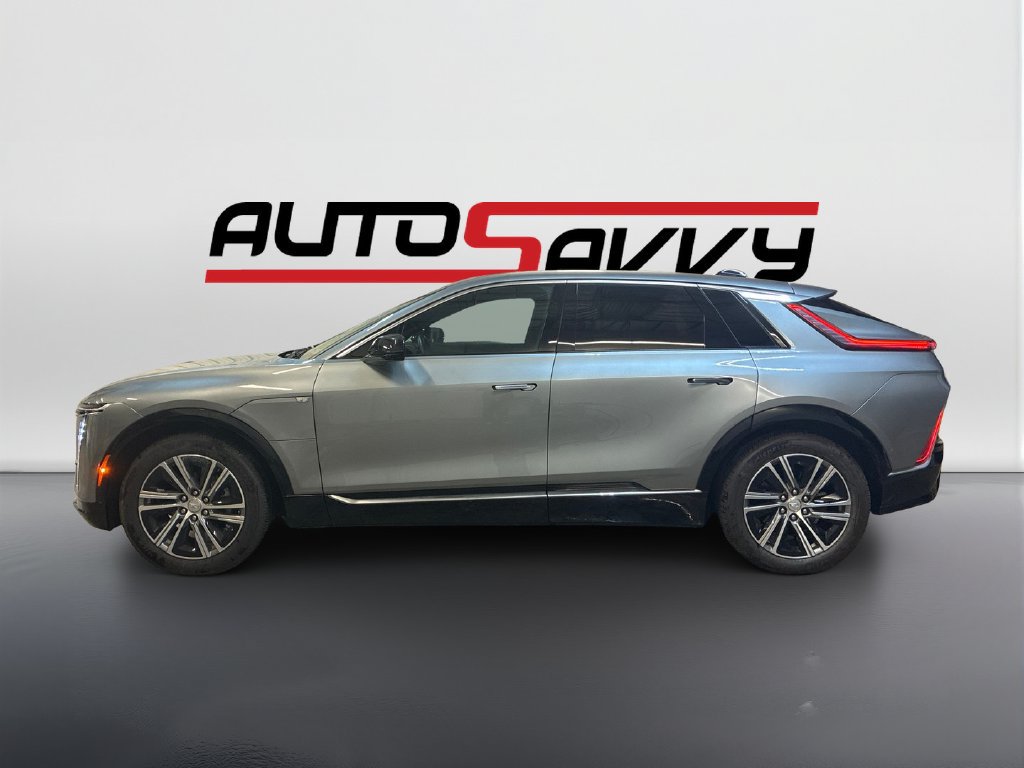 Used 2025 Cadillac Lyriq Luxury AWD/4WD image 8