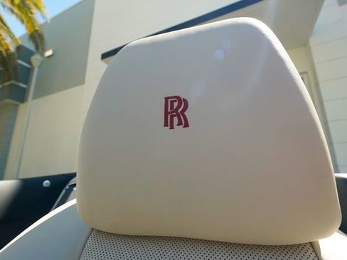 Used 2018 Rolls-Royce Dawn image 52