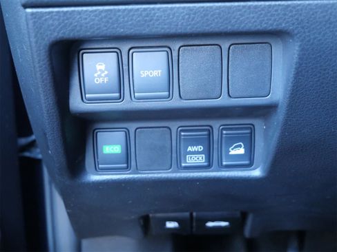 Used 2016 Nissan Rogue S image 14