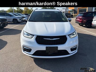 New 2026 Chrysler Pacifica Pinnacle w/ Trailer Tow Group