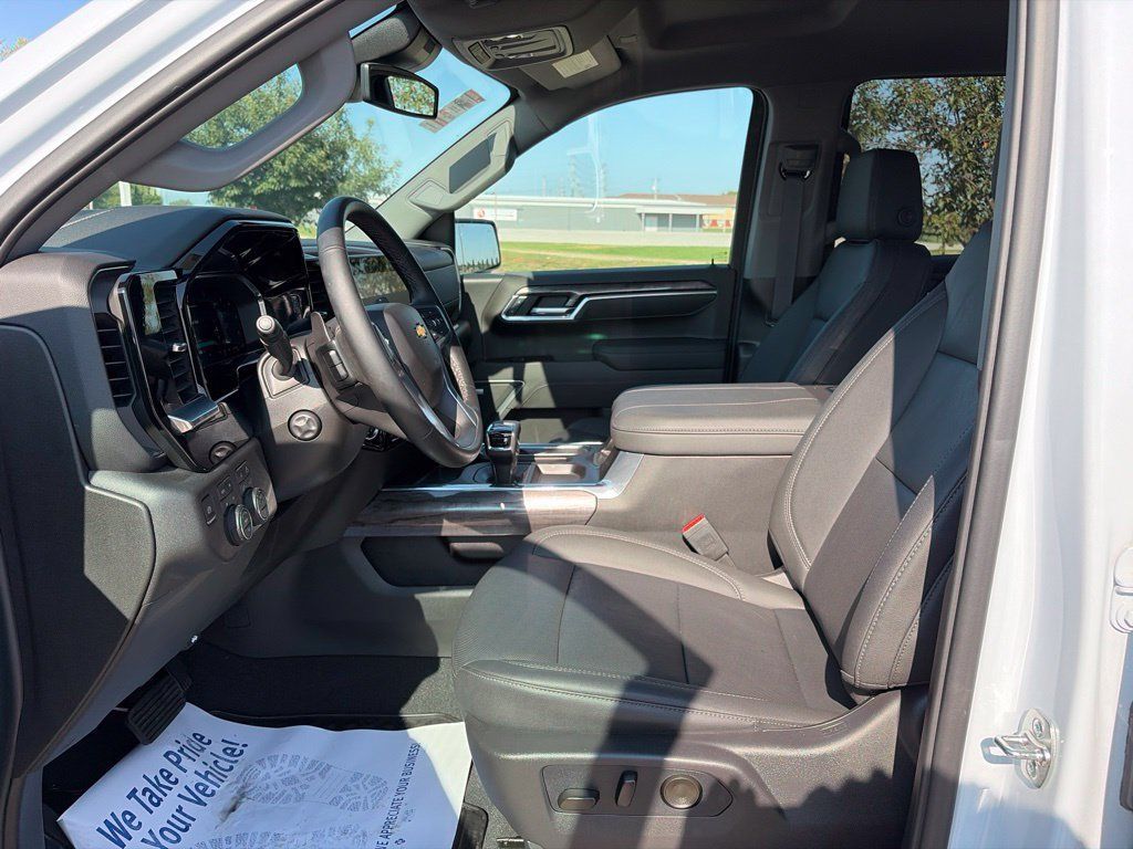 Used 2026 Chevrolet Silverado 1500 LTZ w/ Z71 Off-Road Package AWD/4WD image 46
