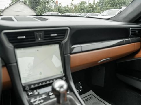 Used 2013 Porsche 911 Carrera 4 AWD/4WD image 24
