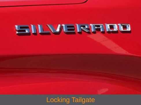 Used 2020 Chevrolet Silverado 1500 Custom w/ Custom Value Package RWD image 17