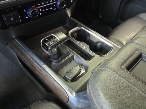 Used 2022 Chevrolet Silverado 1500 LT Trail Boss w/ LT Trail Boss Premium Package AWD/4WD image 24
