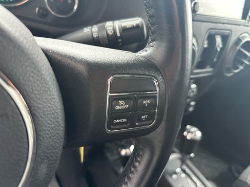 Used 2018 Jeep Wrangler Unlimited Sport S image 17