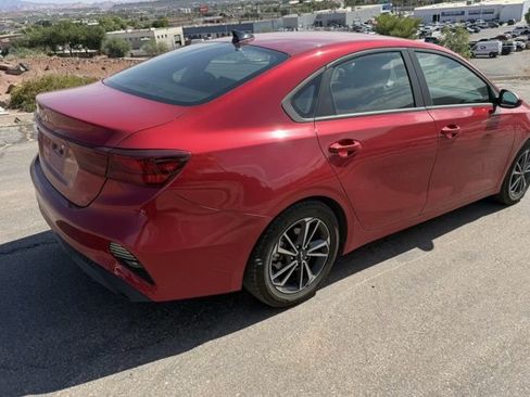 Used 2024 Kia Forte LXS FWD image 5