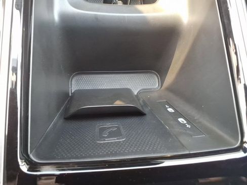 Used 2023 Volkswagen ID.4 Pro image 25