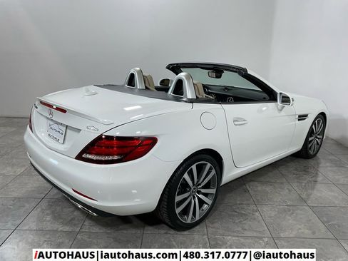 Used 2020 Mercedes-Benz SLC 300 w/ Premium Package image 8