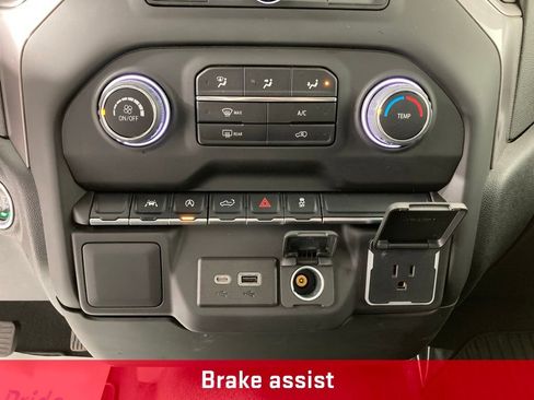 Used 2022 Chevrolet Silverado 1500 Custom image 9