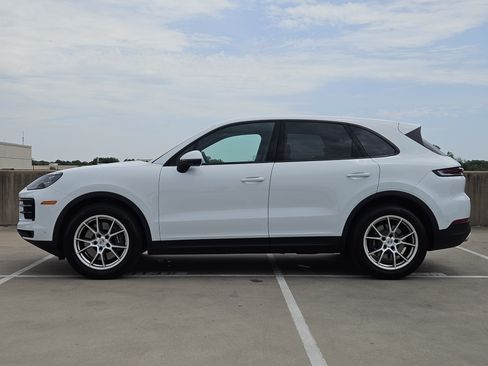 Certified 2026 Porsche Cayenne AWD/4WD image 2