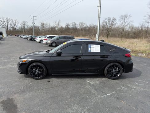Used 2024 Honda Civic Sport image 3