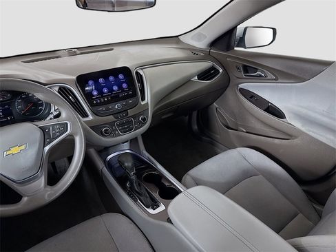 Used 2022 Chevrolet Malibu LT image 24