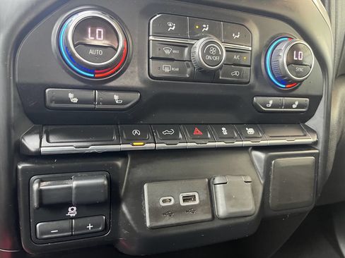 Used 2020 Chevrolet Silverado 1500 LT w/ All-Star Edition image 39