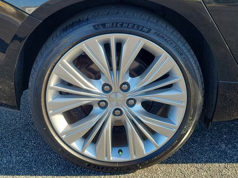 Used 2019 Chevrolet Impala Premier w/ Premier Confidence Package image 7