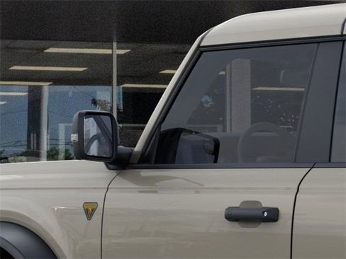 New 2025 Ford Bronco Badlands image 22