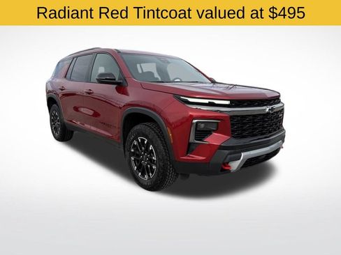 Used 2025 Chevrolet Traverse Z71 w/ Driver Confidence Package AWD/4WD image 5