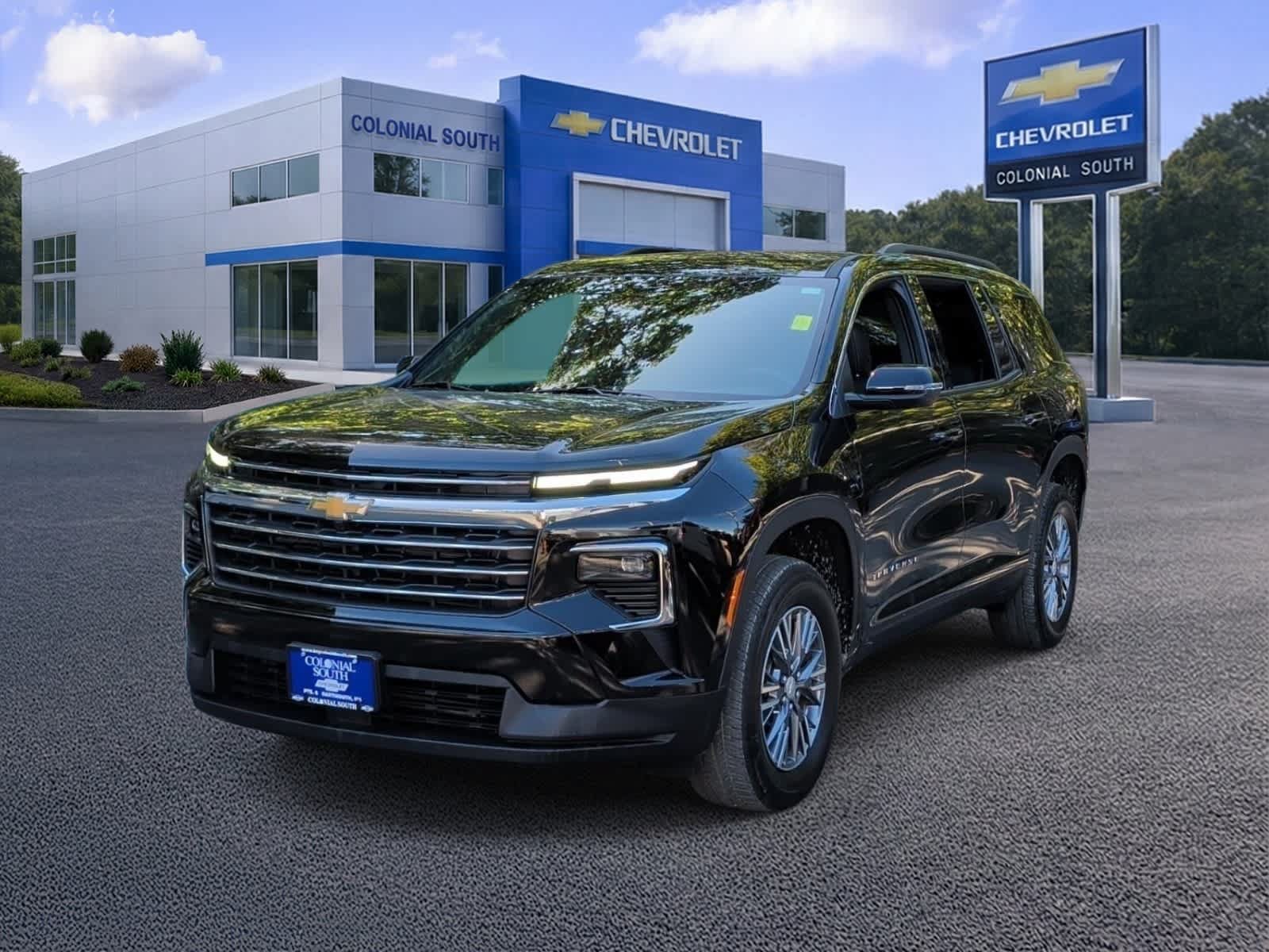 Certified 2026 Chevrolet Traverse LT AWD/4WD image 1